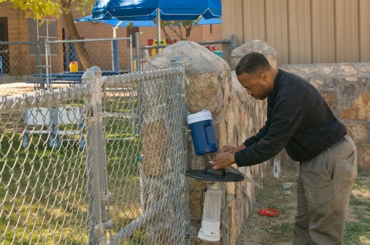 Trapping mosquitoes